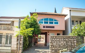 Guesthouse Stari Grad